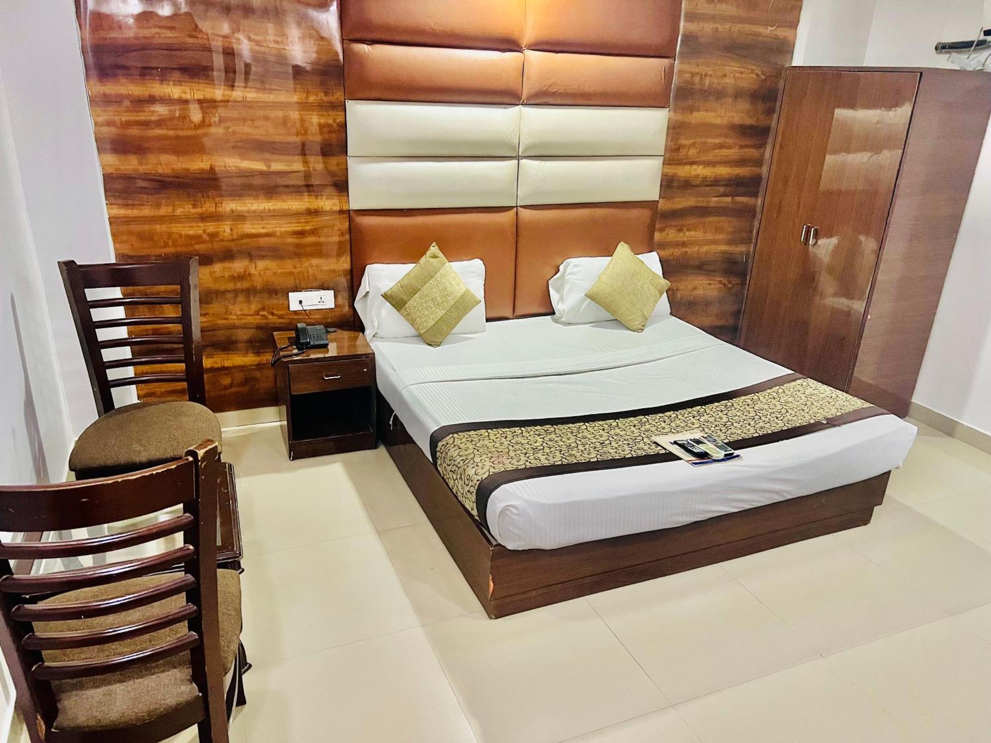 Hotel Új-Delhi Kültér fotó